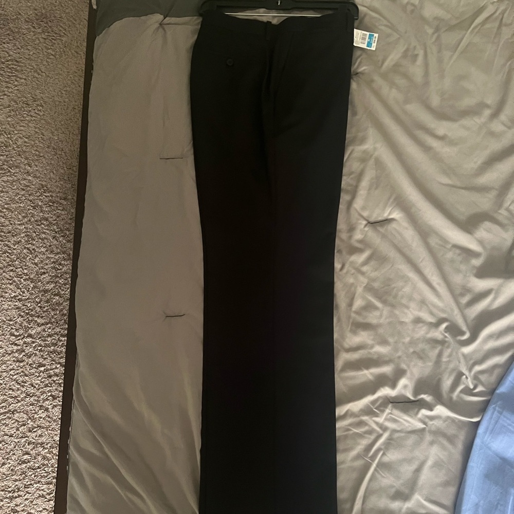 Theory black dress pants 100% wool never worn with tags size 36